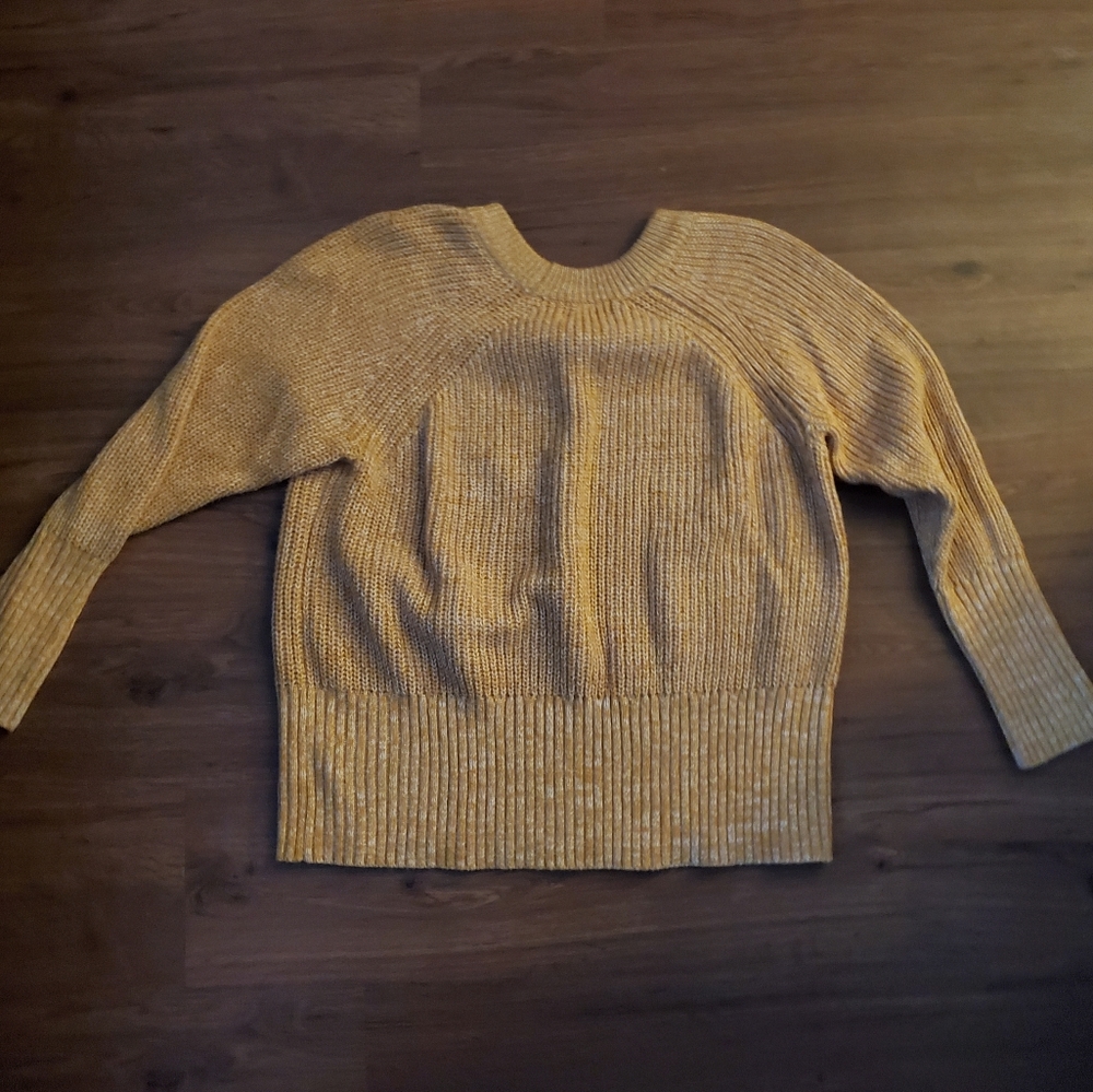 Sweater - Picture 5 of 6